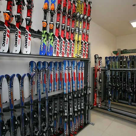 佩伦洛奇酒店 班斯科